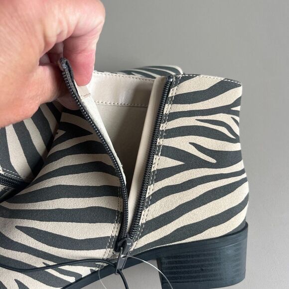WORTHINGTON BROOKDALE ZEBRA ANKLE BOOT MEMORY FOAM size 9 ANIMAL PRINT NWT - Picture 6 of 11